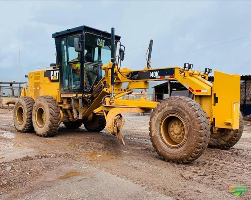 Motoniveladora Caterpillar 140k